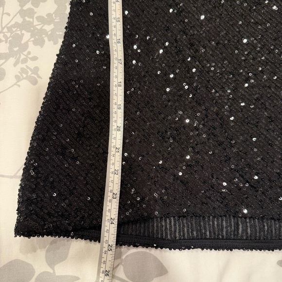 CeCe Semi Sheer Sequin Cowl Neck Blouse size Medium in Excellent Condition - Picture 8 of 9